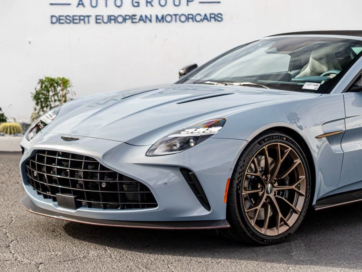 2026 Aston Martin Vantage Roadster (2024 Update), 3/20
