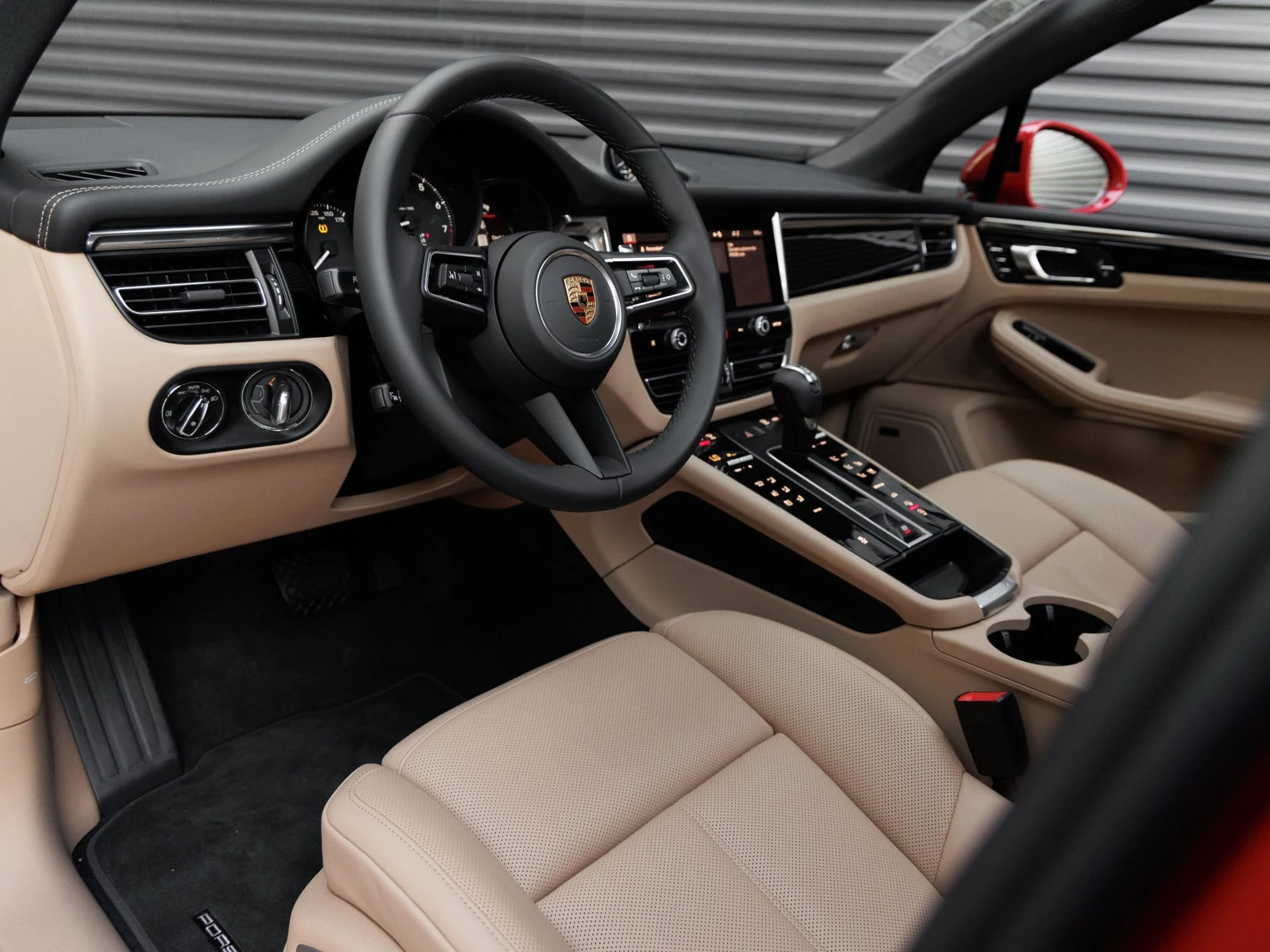 2026 Porsche Macan (95B), 4/20