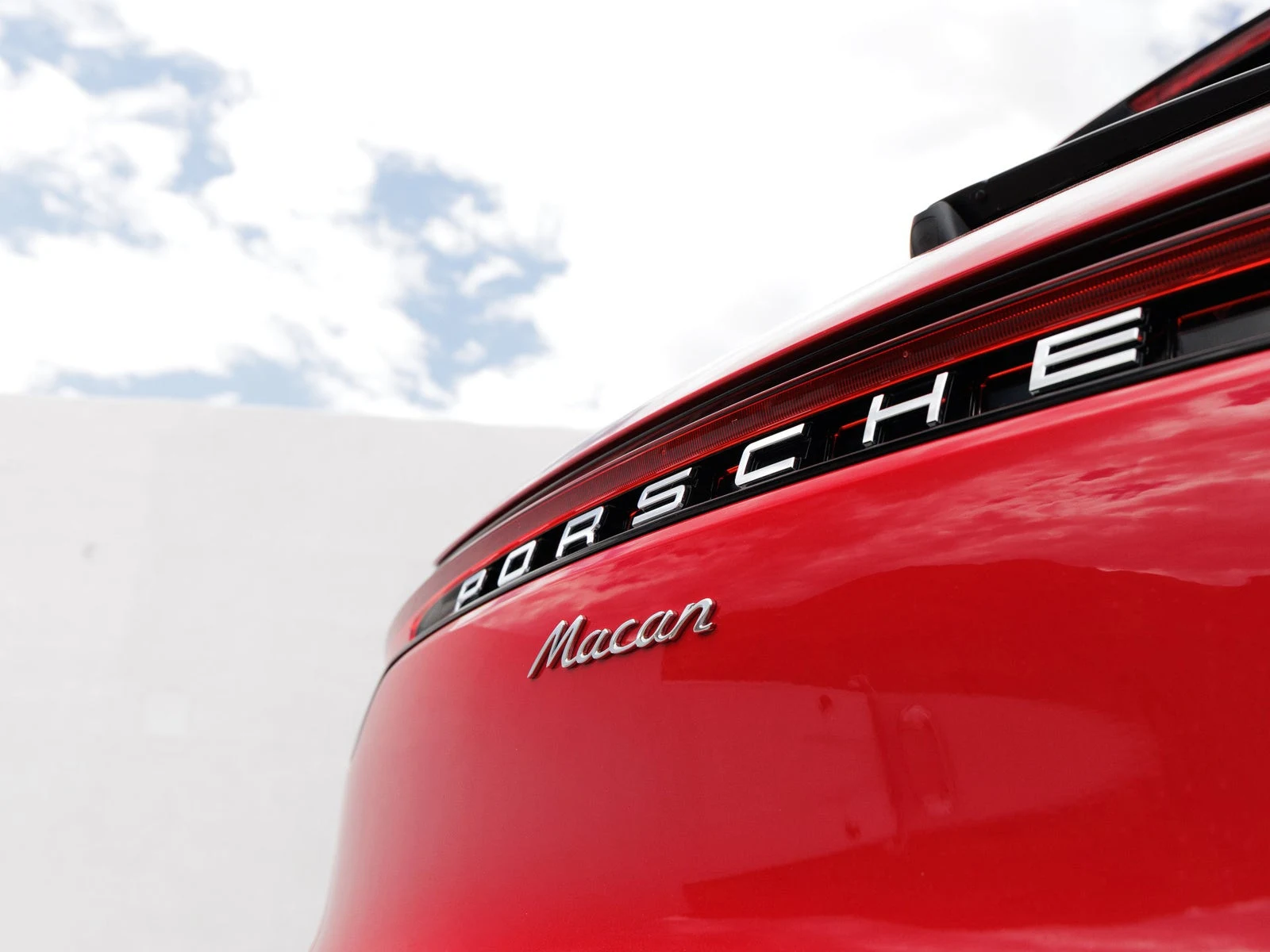 2026 Porsche Macan (95B), 12/20