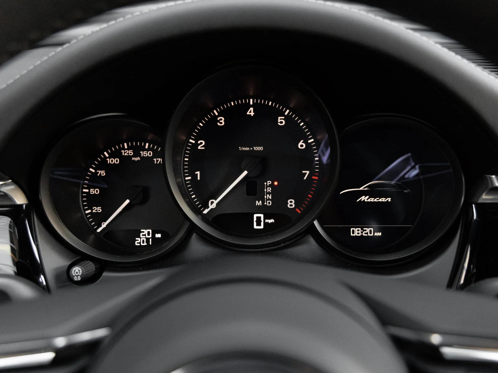 2026 Porsche Macan (95B), 18/20