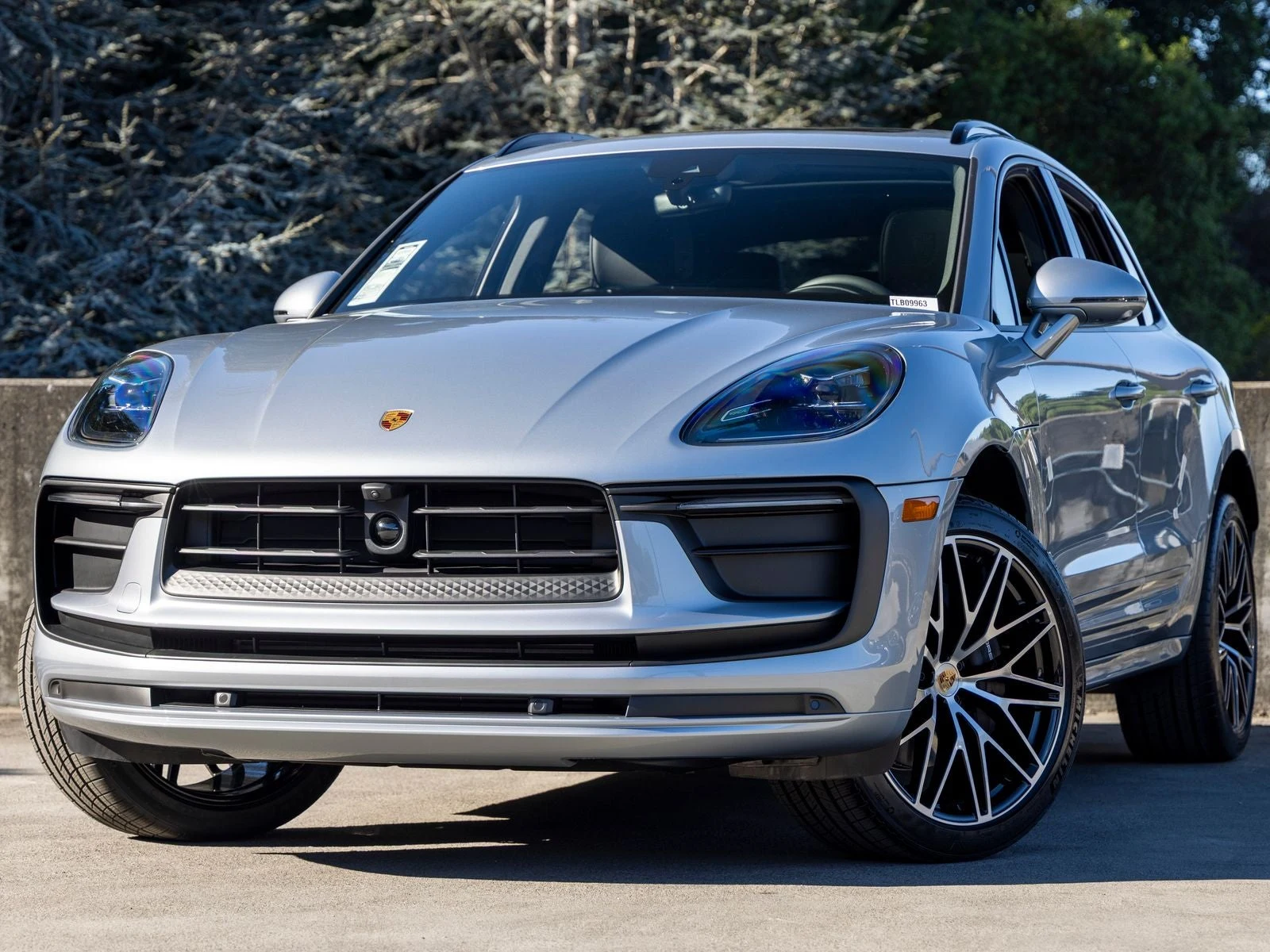 Porsche Macan (95B) · Dolomite Silver Metallic · Indigo Auto Group
