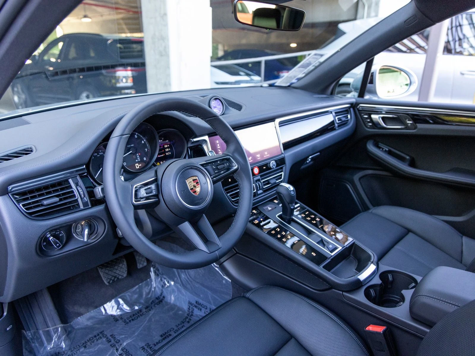 2026 Porsche Macan (95B), 4/20
