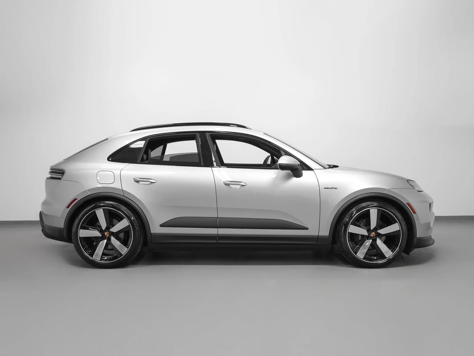 2026 Porsche Macan 4 Electric (XAB), 12/20
