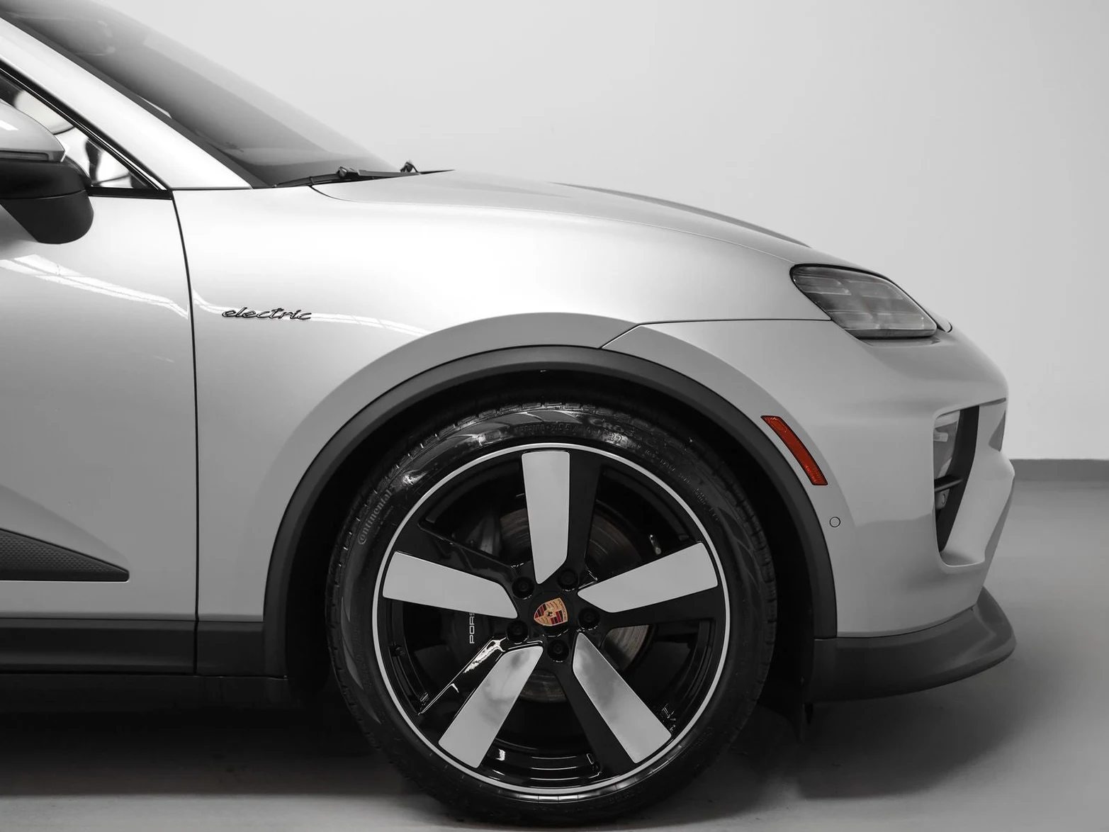 2026 Porsche Macan 4 Electric (XAB), 13/20