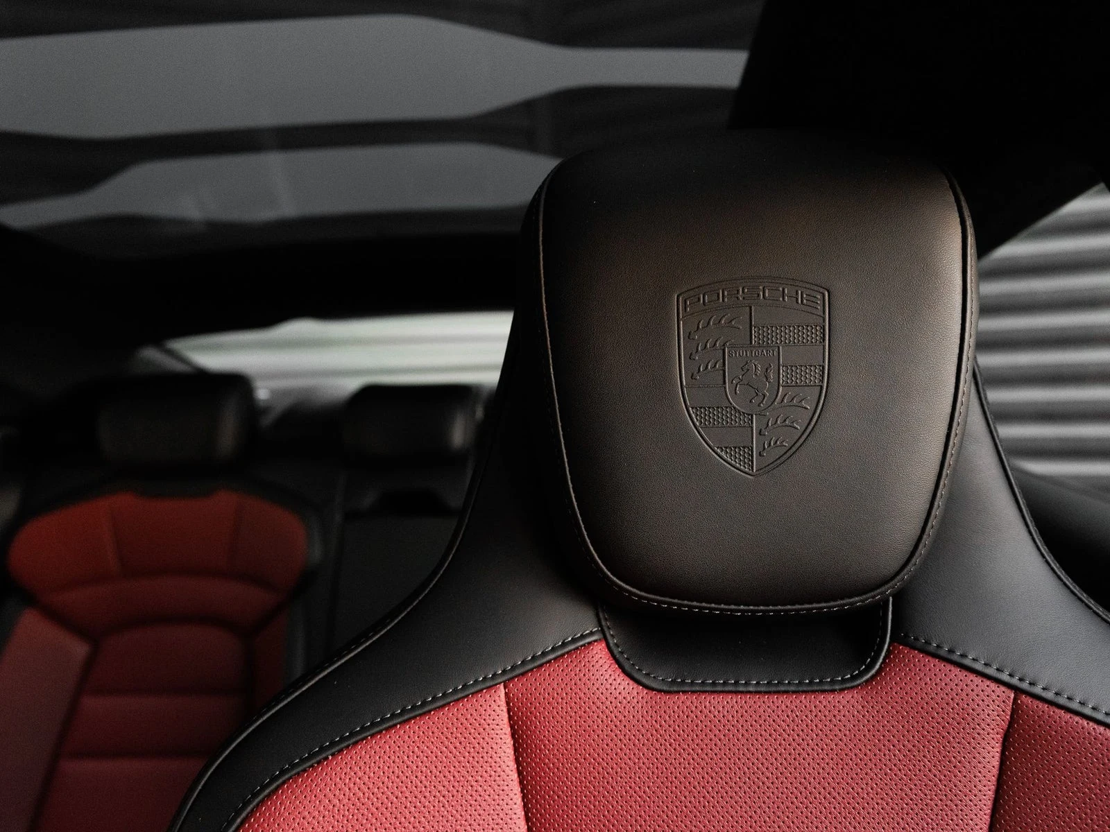2026 Porsche Taycan GTS (2025 Update), 16/20