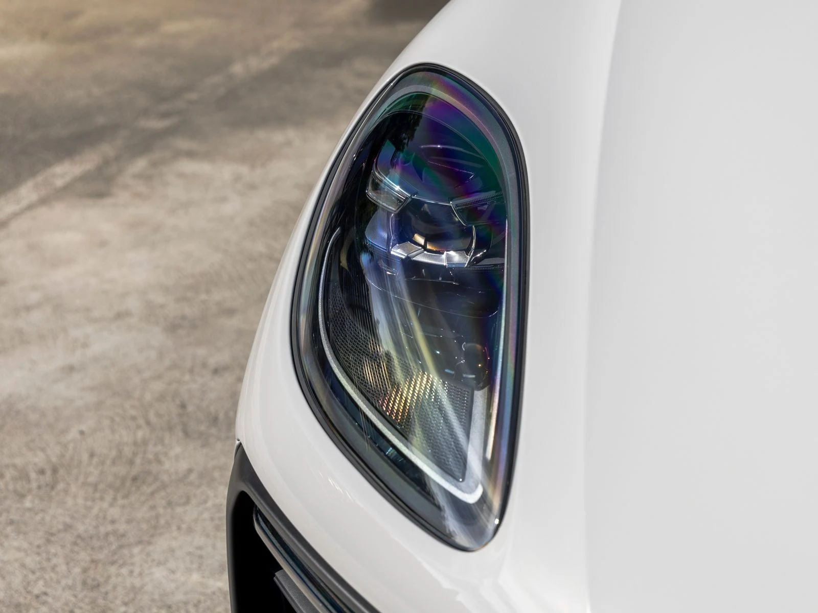 2026 Porsche Macan (95B), 14/20