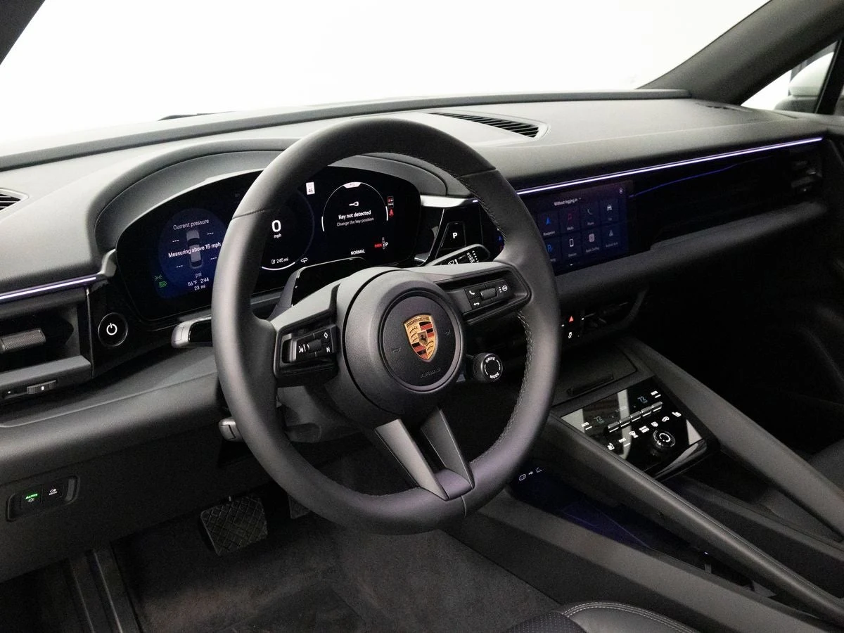 2026 Porsche Macan 4 Electric (XAB), 4/20