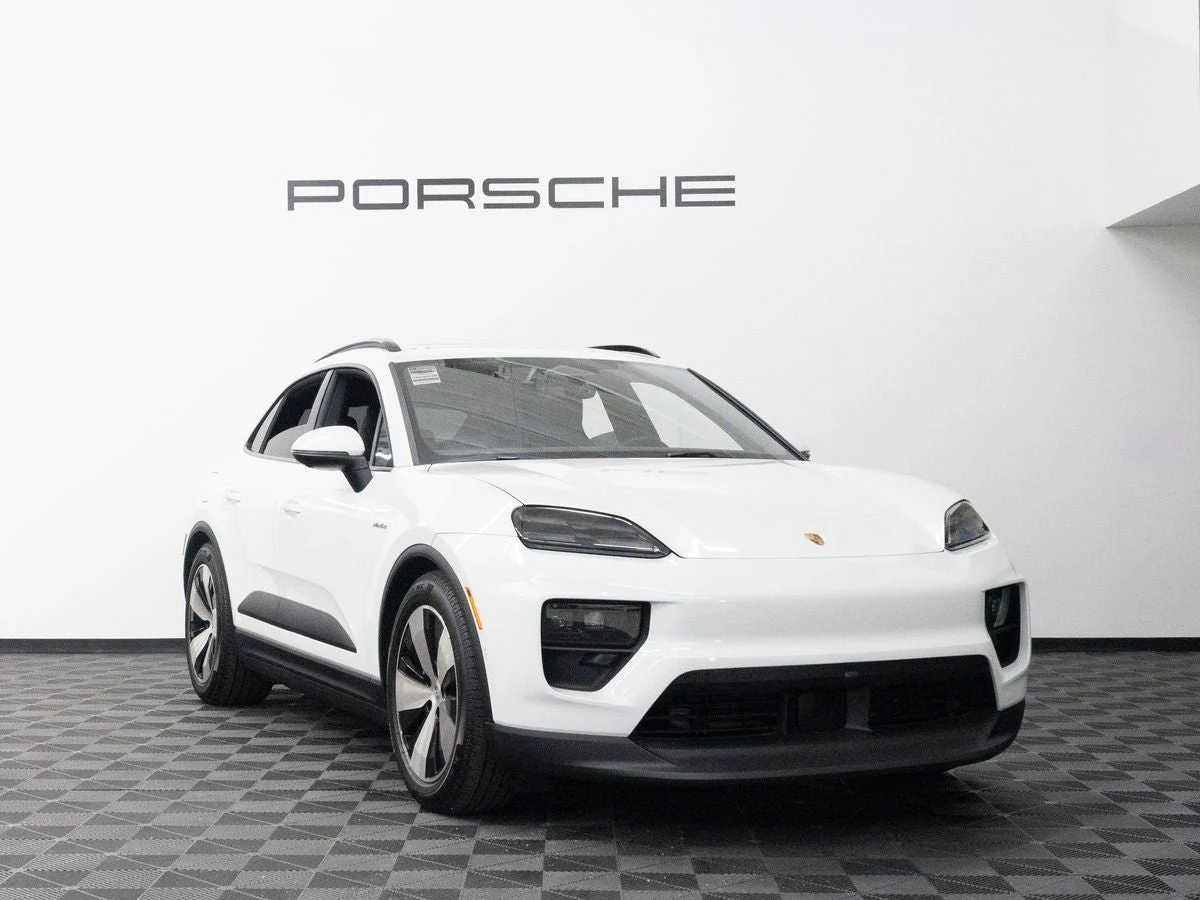 2026 Porsche Macan 4 Electric (XAB), 8/20
