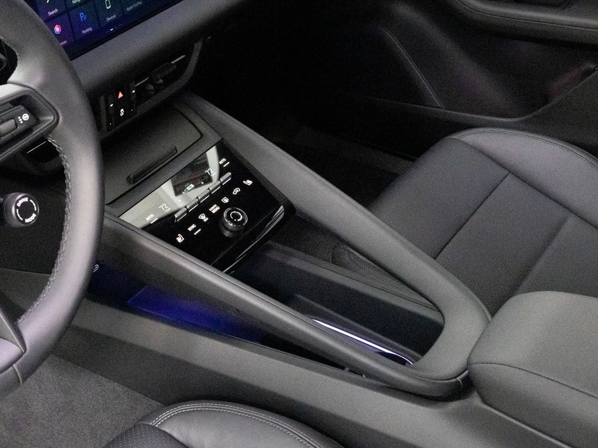 2026 Porsche Macan 4 Electric (XAB), 14/20