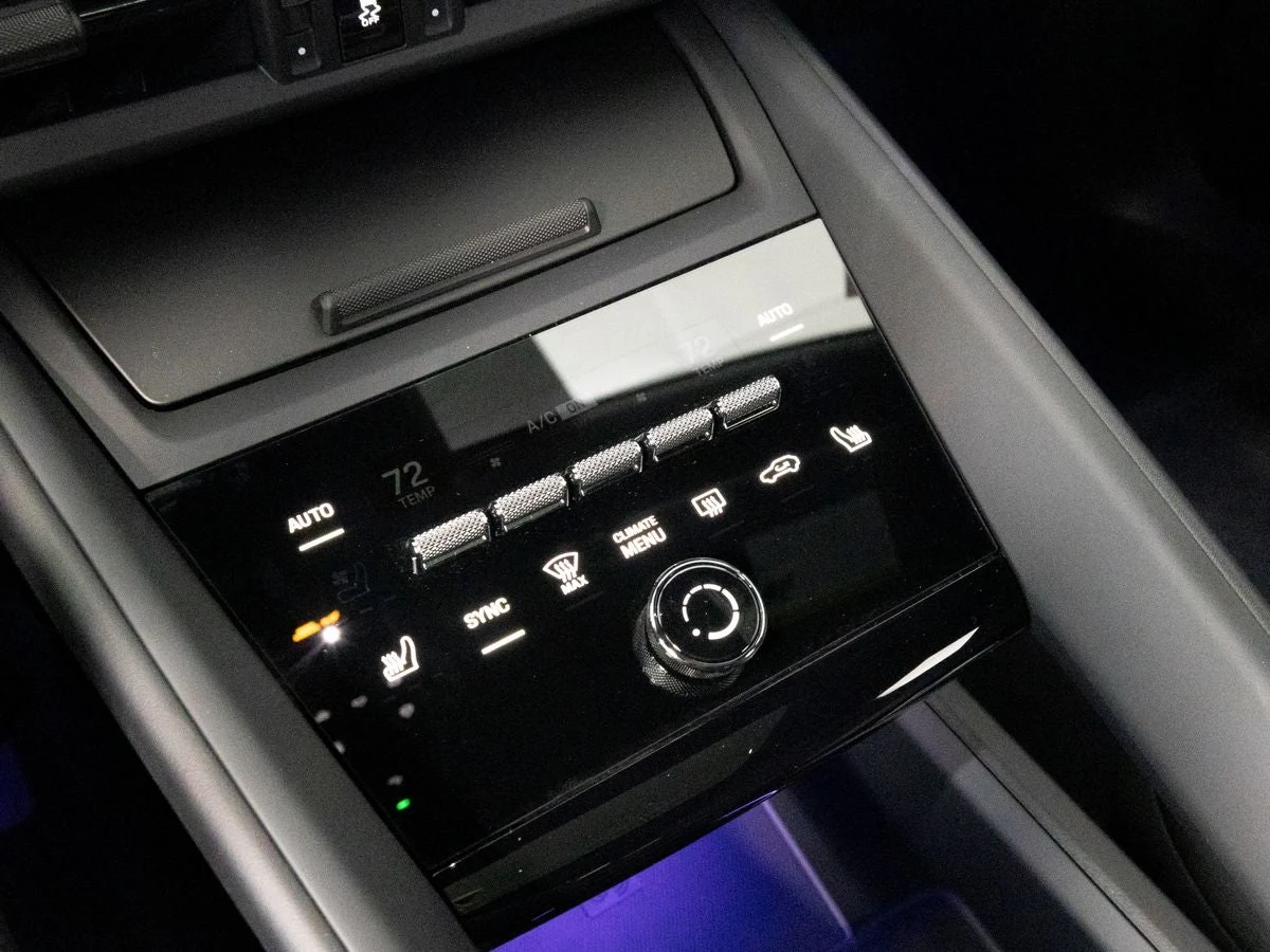 2026 Porsche Macan 4 Electric (XAB), 15/20