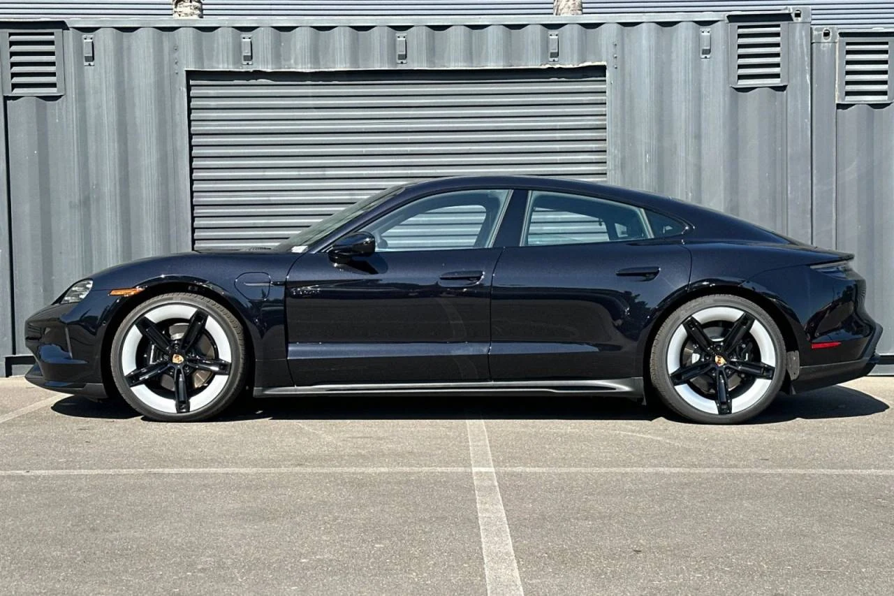 2026 Porsche Taycan 4 Black Edition (2025 Update), 2/20