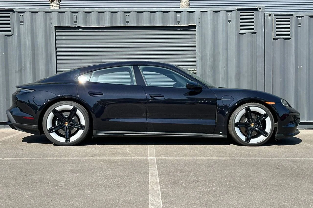 2026 Porsche Taycan 4 Black Edition (2025 Update), 9/20