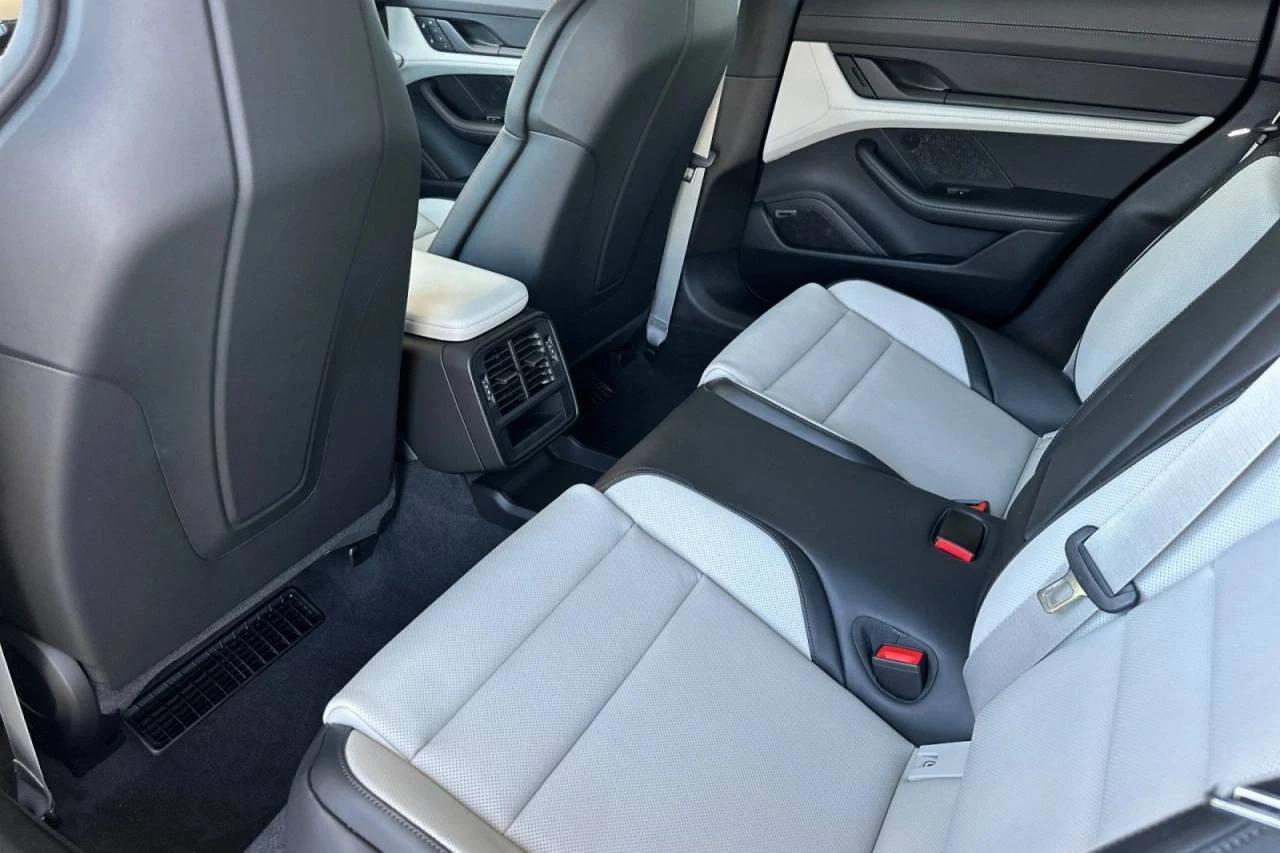 2026 Porsche Taycan 4 Black Edition (2025 Update), 13/20