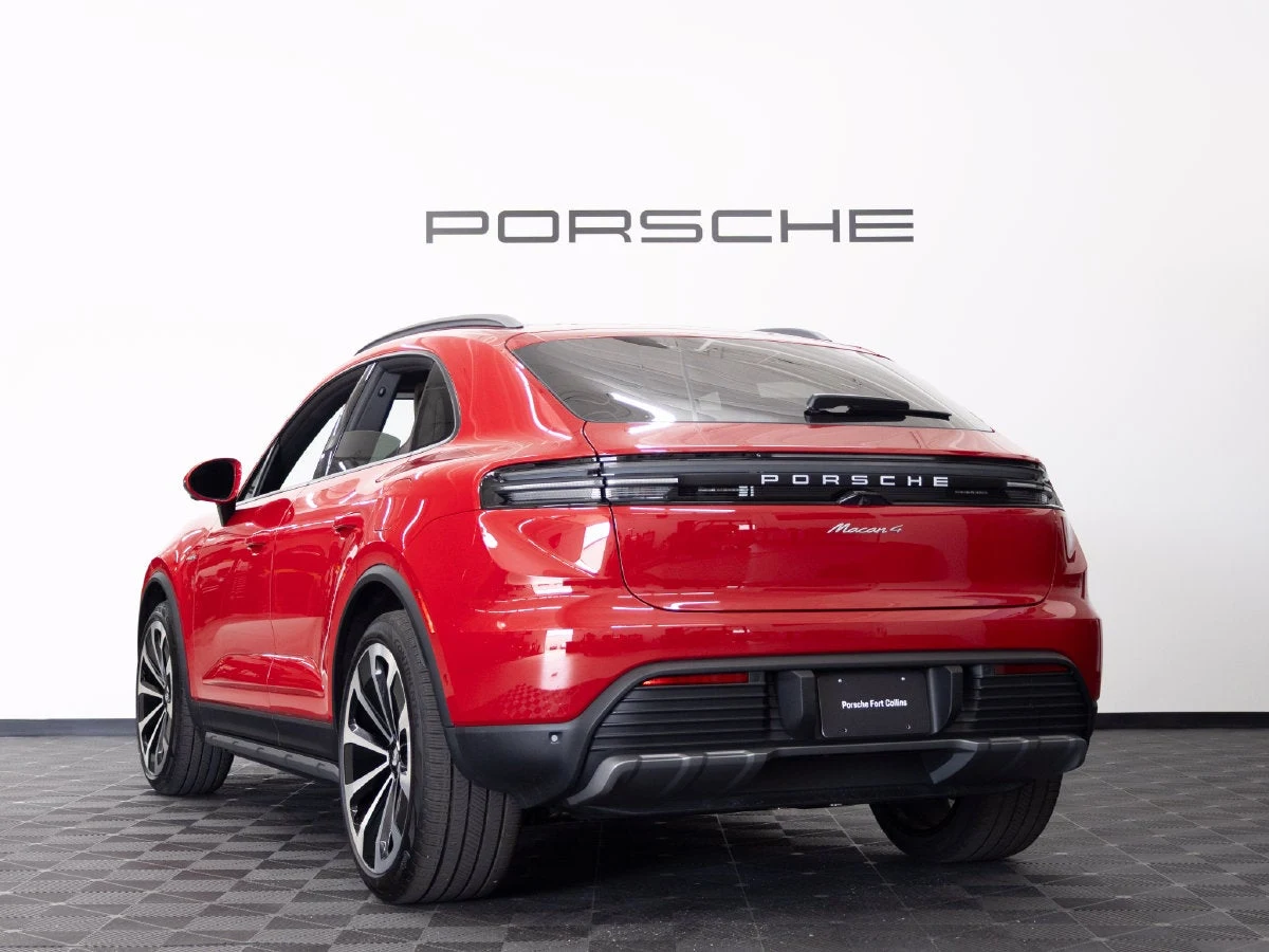 2026 Porsche Macan 4 Electric (XAB), 3/20