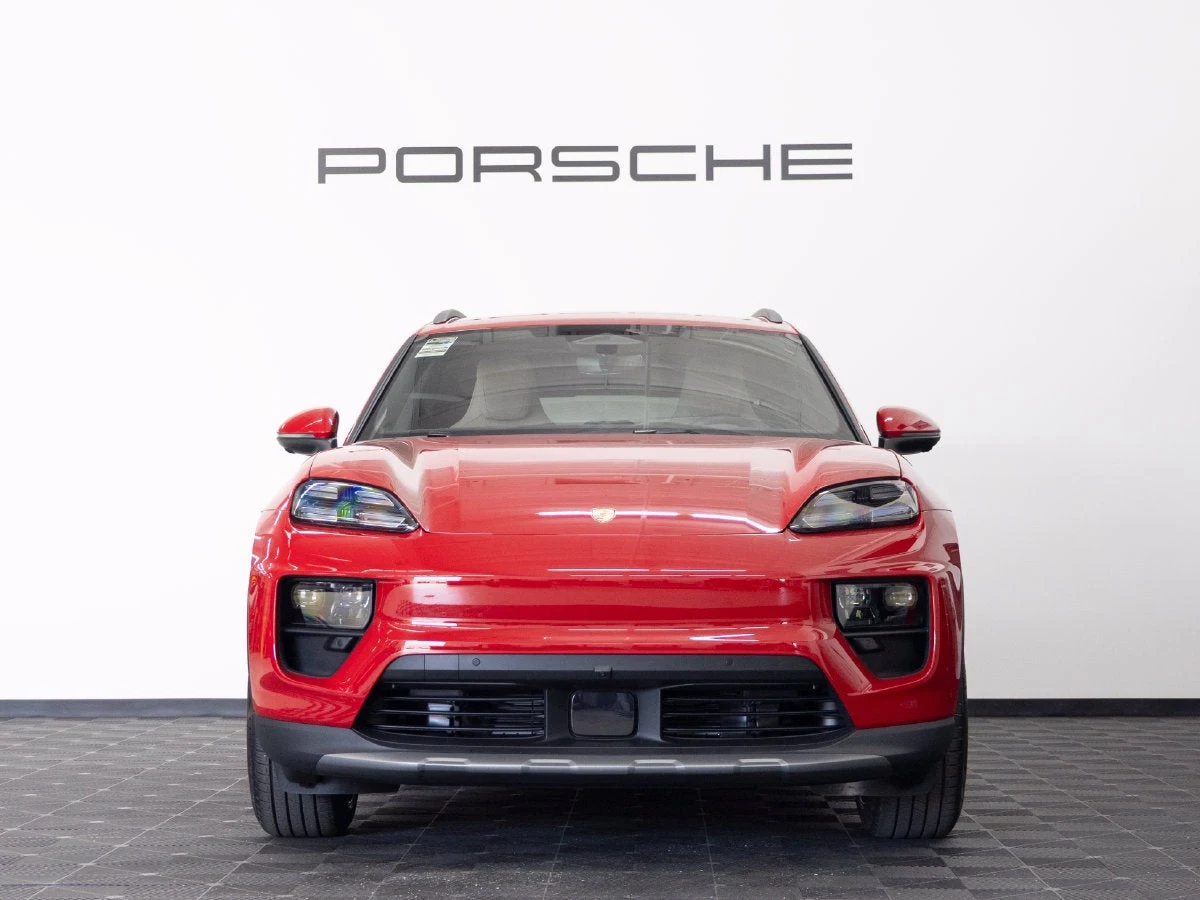 2026 Porsche Macan 4 Electric (XAB), 10/20