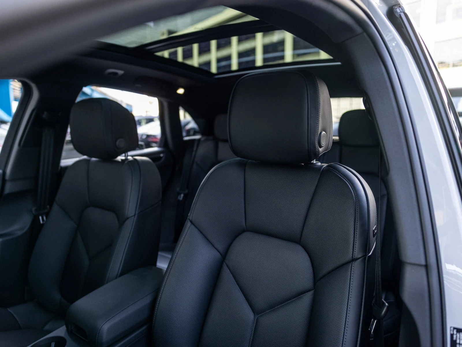 2026 Porsche Macan S (95B), 5/20