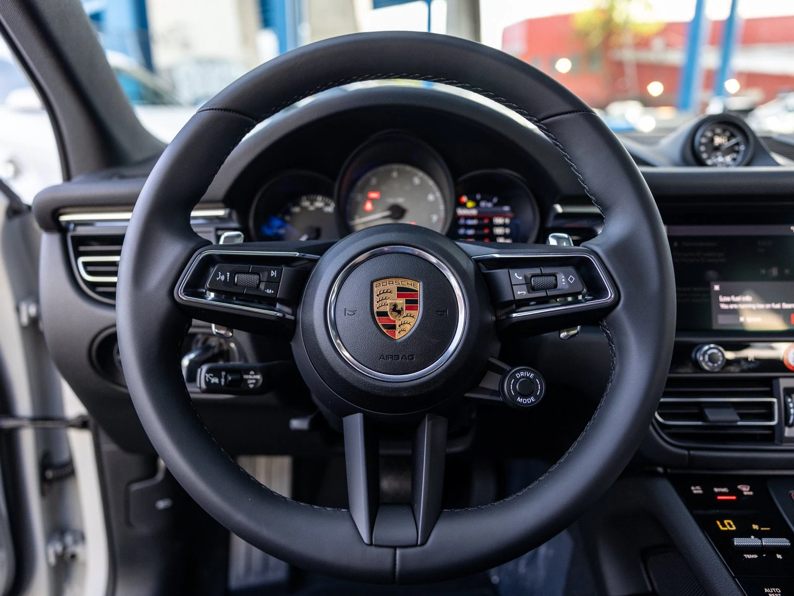 2026 Porsche Macan S (95B), 6/20