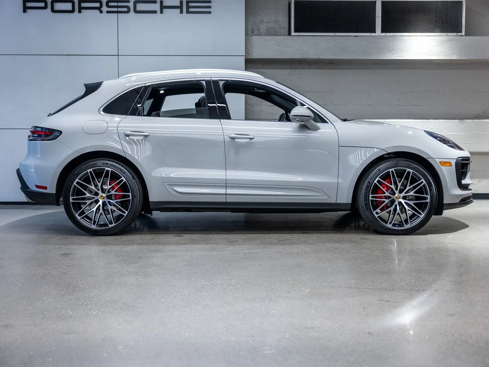 2026 Porsche Macan S (95B), 9/20