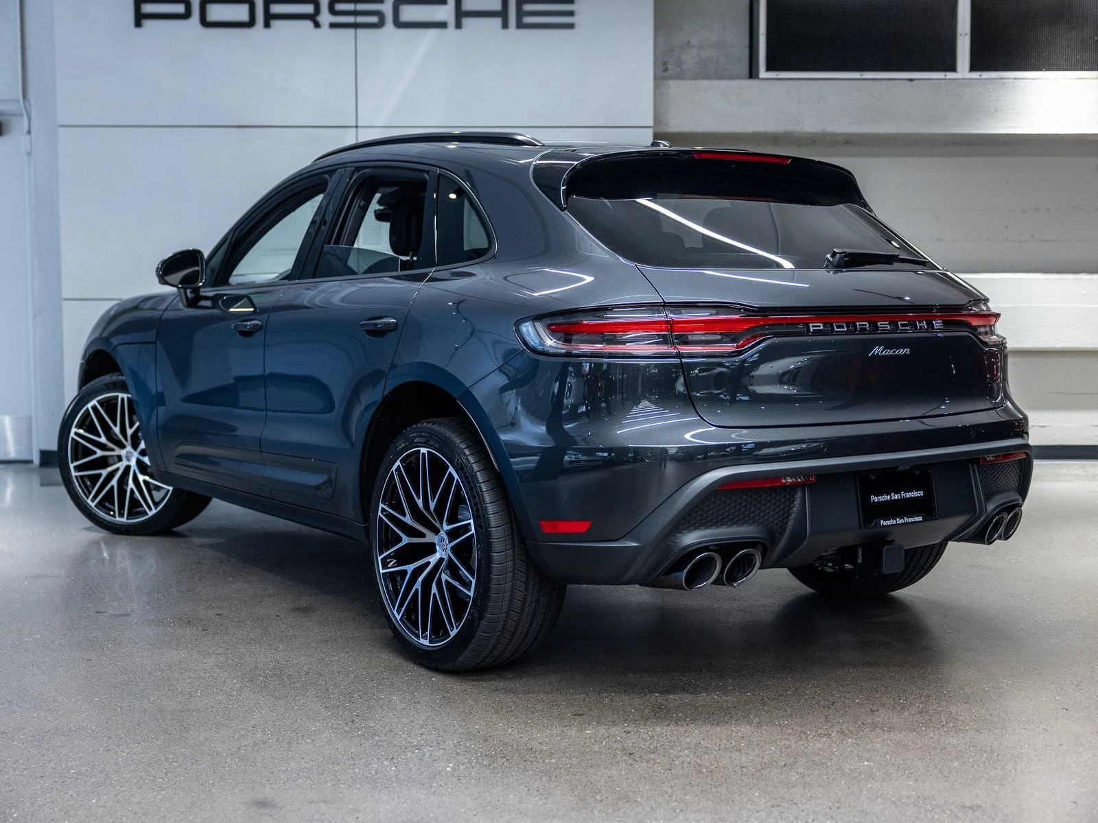 2026 Porsche Macan (95B), 3/20