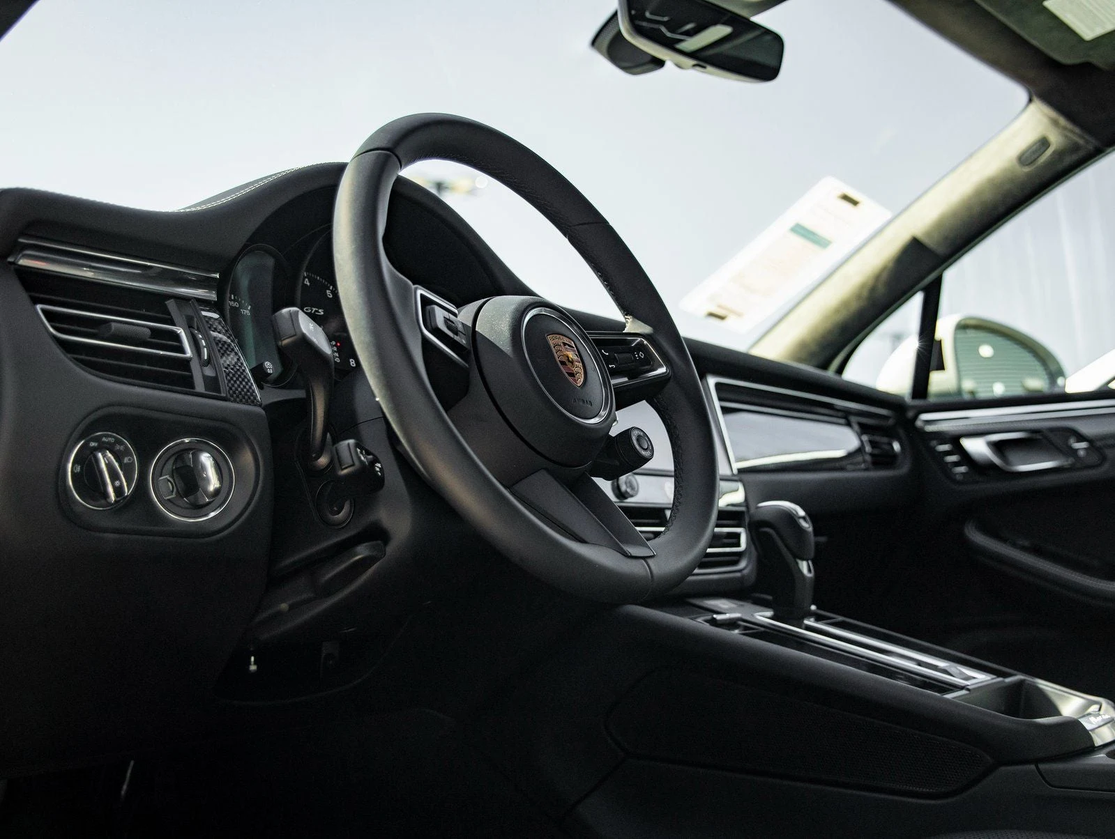 2026 Porsche Macan GTS (95B), 4/20