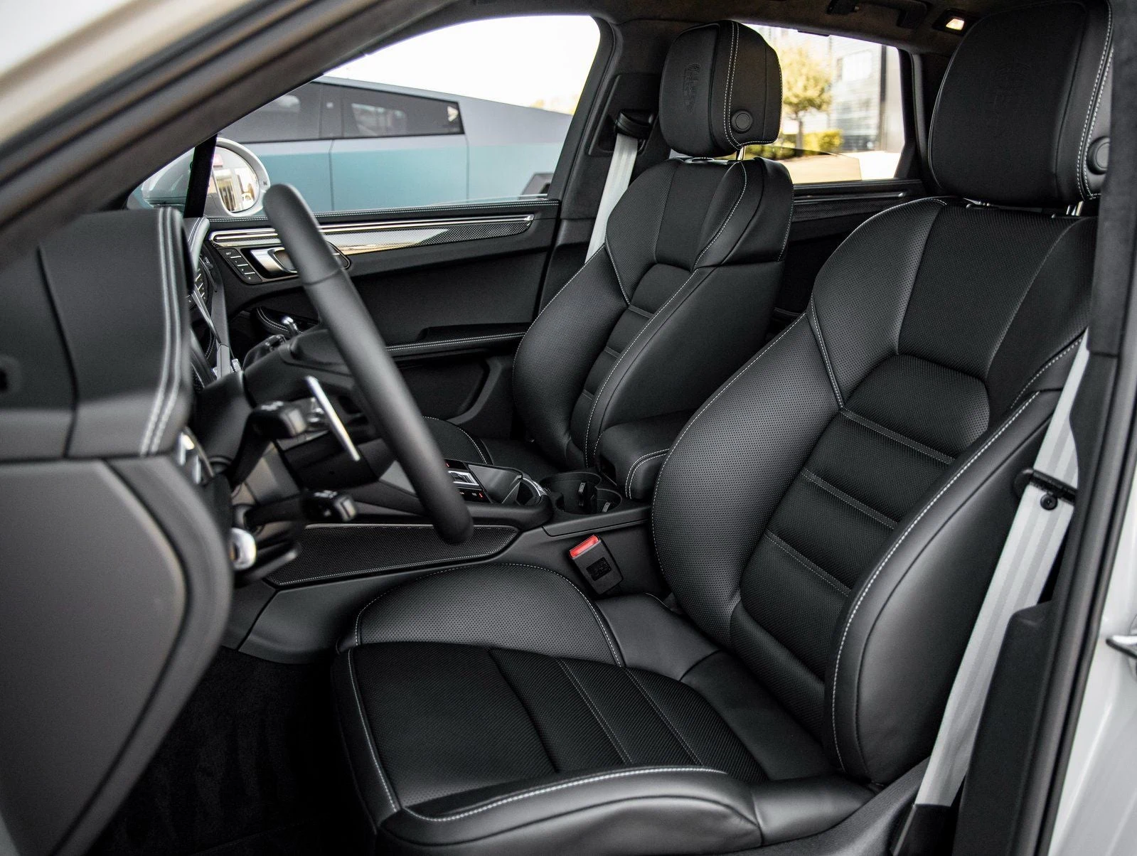 2026 Porsche Macan GTS (95B), 5/20