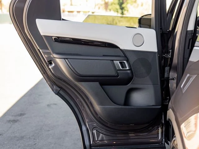 2025 Land Rover Discovery S (L462), 19/20