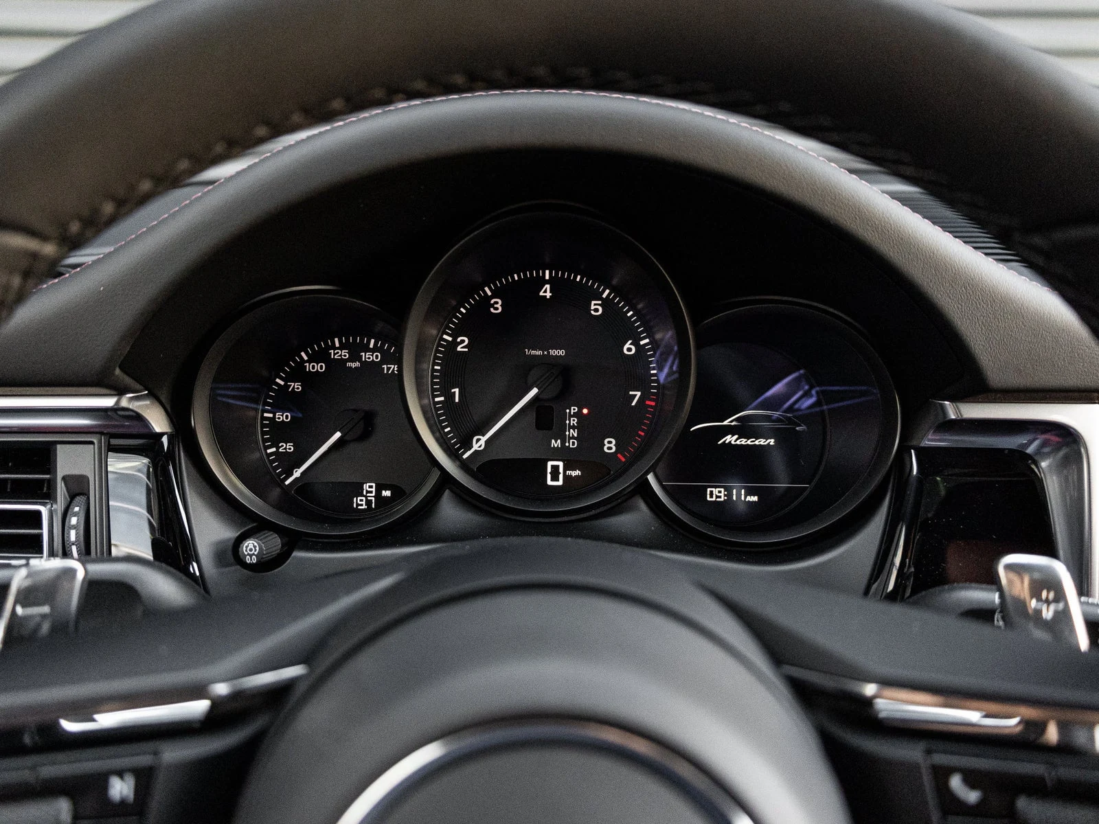 2026 Porsche Macan (95B), 18/20