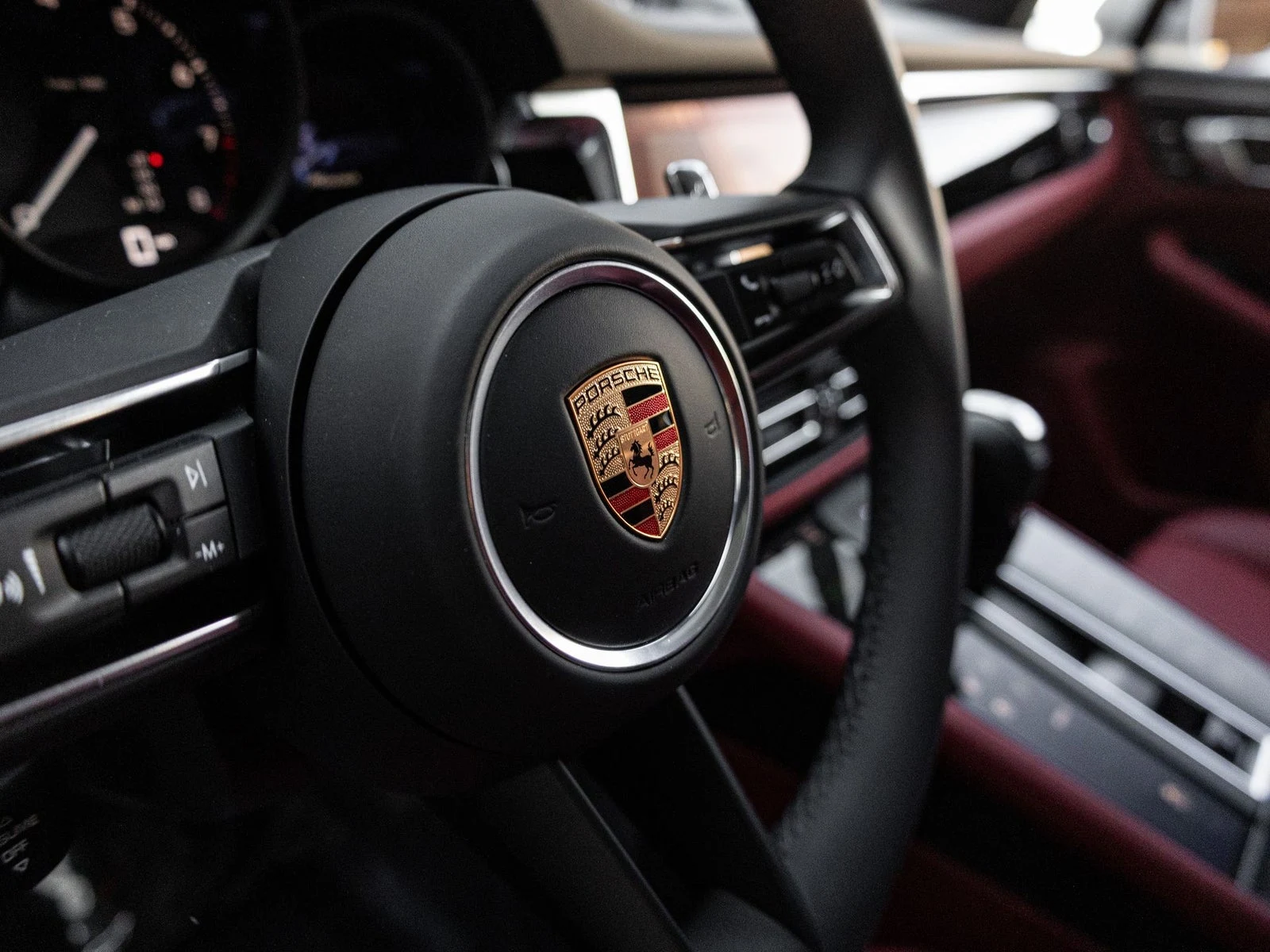2026 Porsche Macan (95B), 19/20