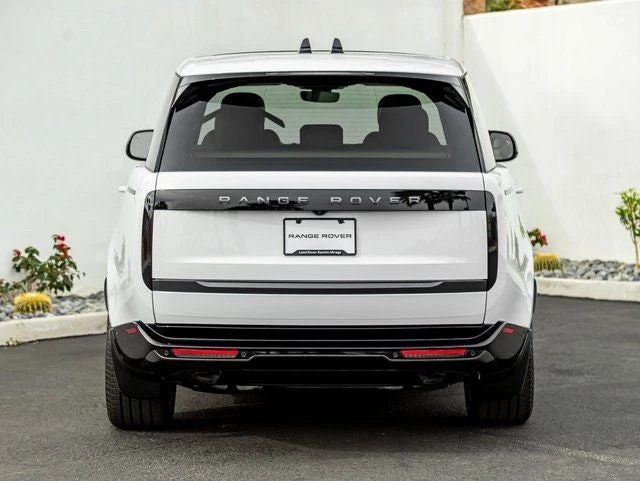 2026 Land Rover Range Rover Plug-In Hybrid SE (L460), 8/20