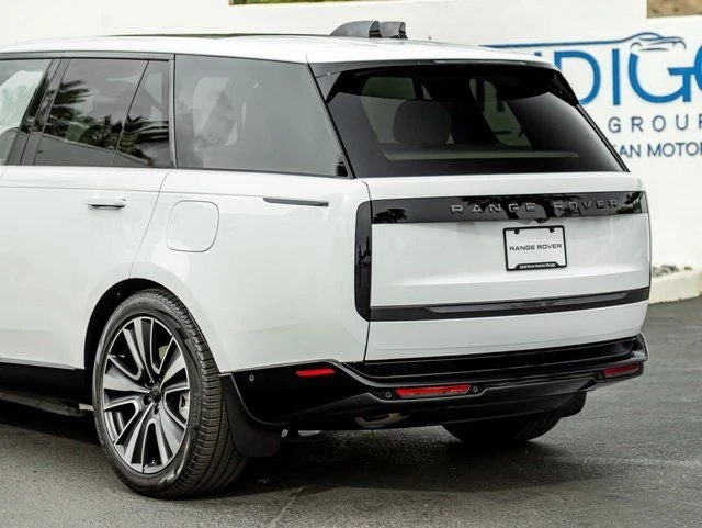 2026 Land Rover Range Rover Plug-In Hybrid SE (L460), 10/20