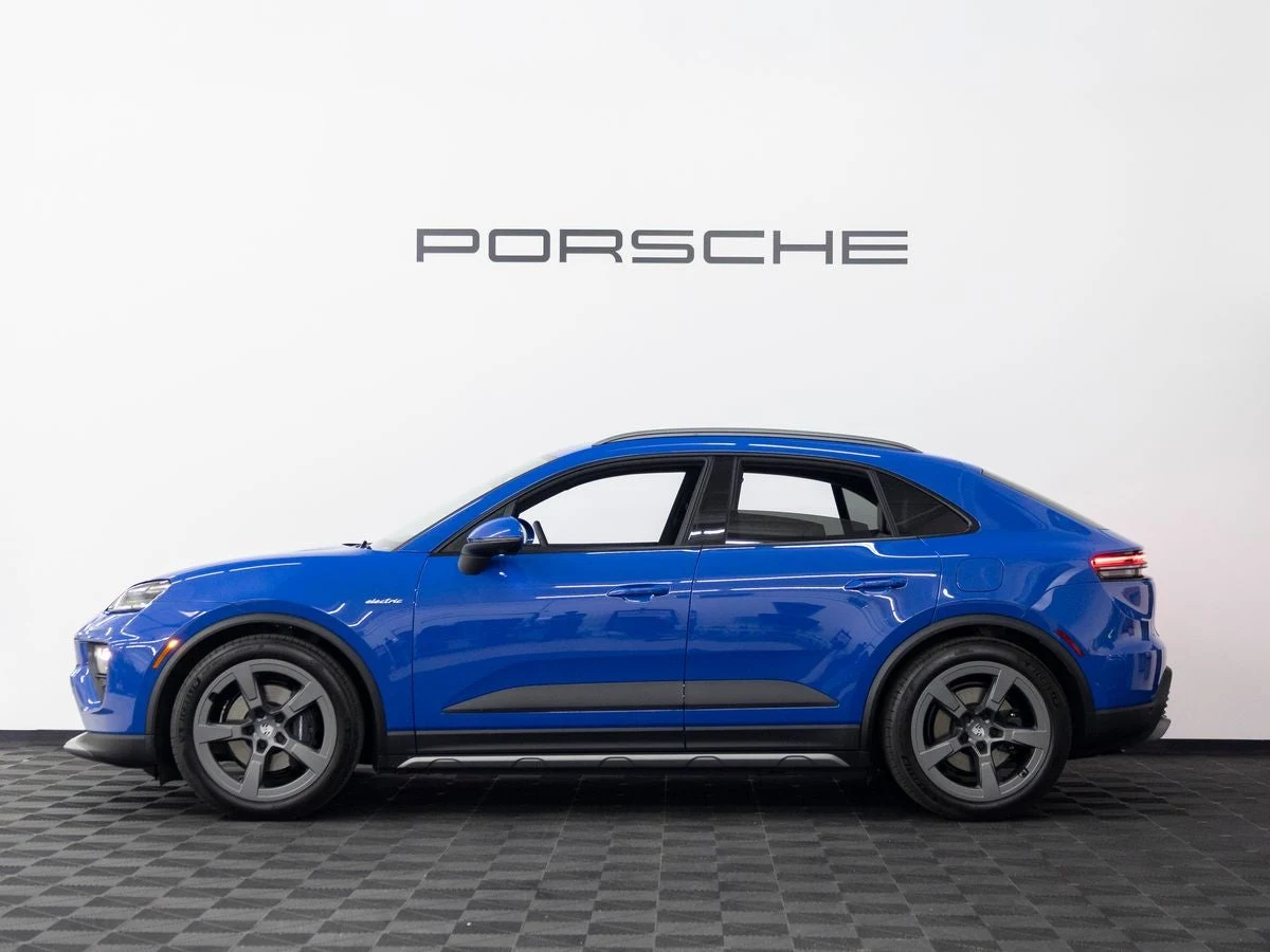 2026 Porsche Macan 4 Electric (XAB), 2/20