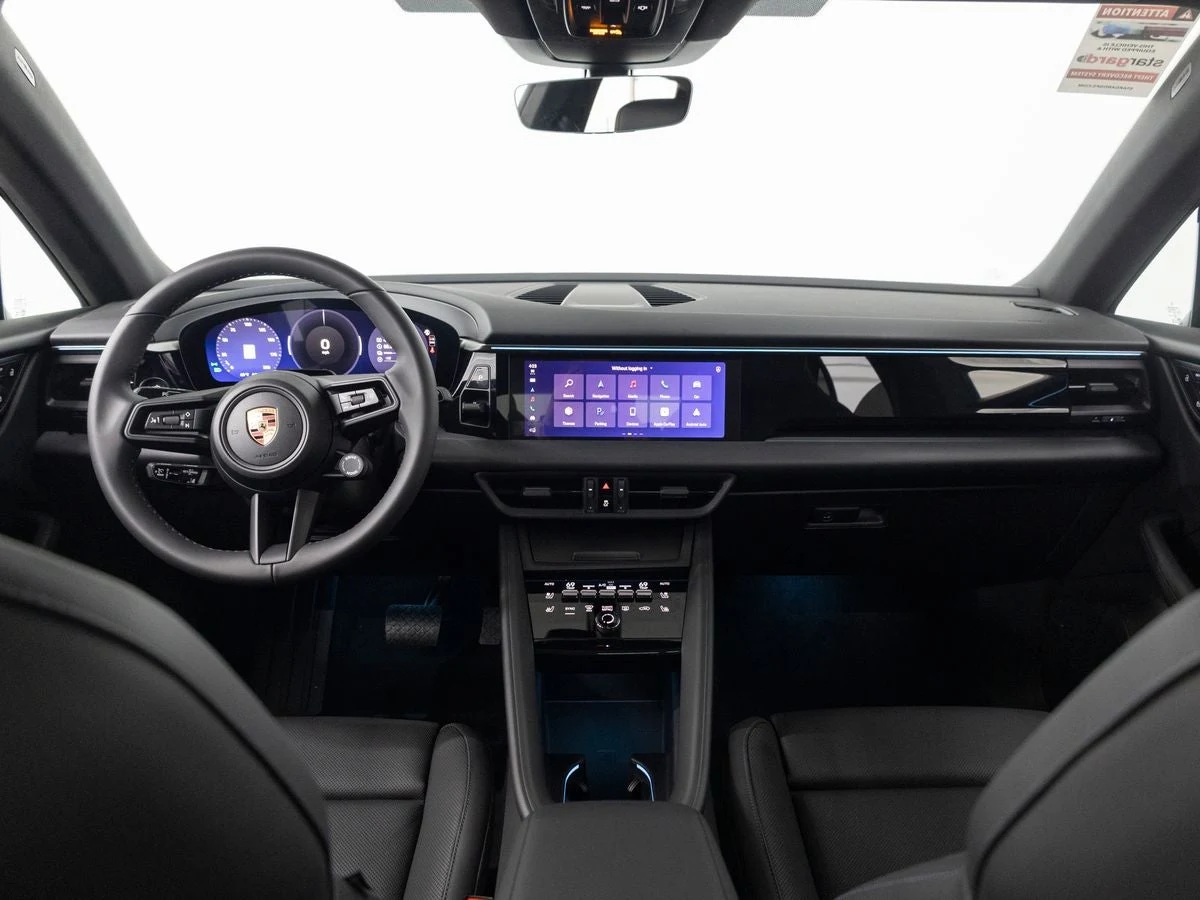 2026 Porsche Macan 4 Electric (XAB), 20/20