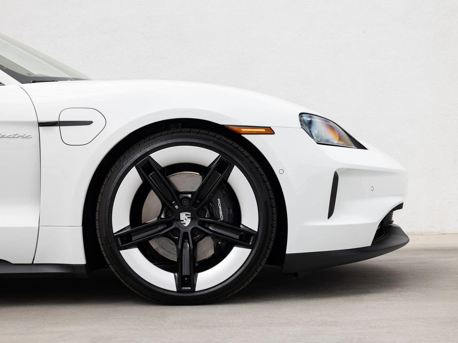2026 Porsche Taycan Sedan (2025 Update), 11/20