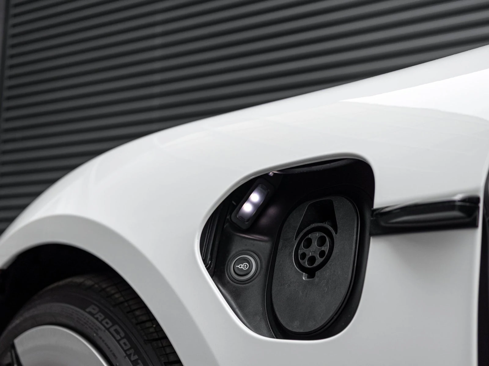 2026 Porsche Taycan Sedan (2025 Update), 13/20