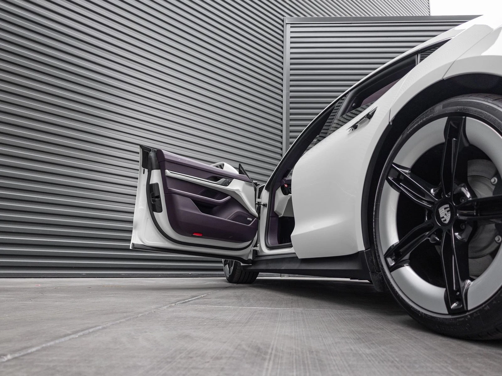 2026 Porsche Taycan Sedan (2025 Update), 14/20