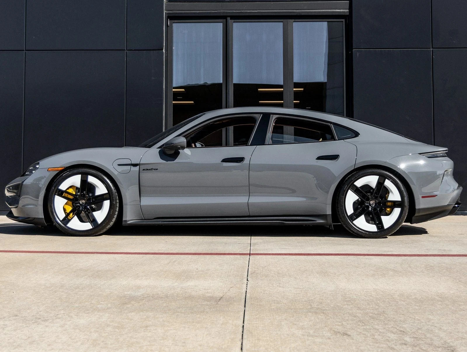2026 Porsche Taycan Turbo S (2025 Update), 2/20