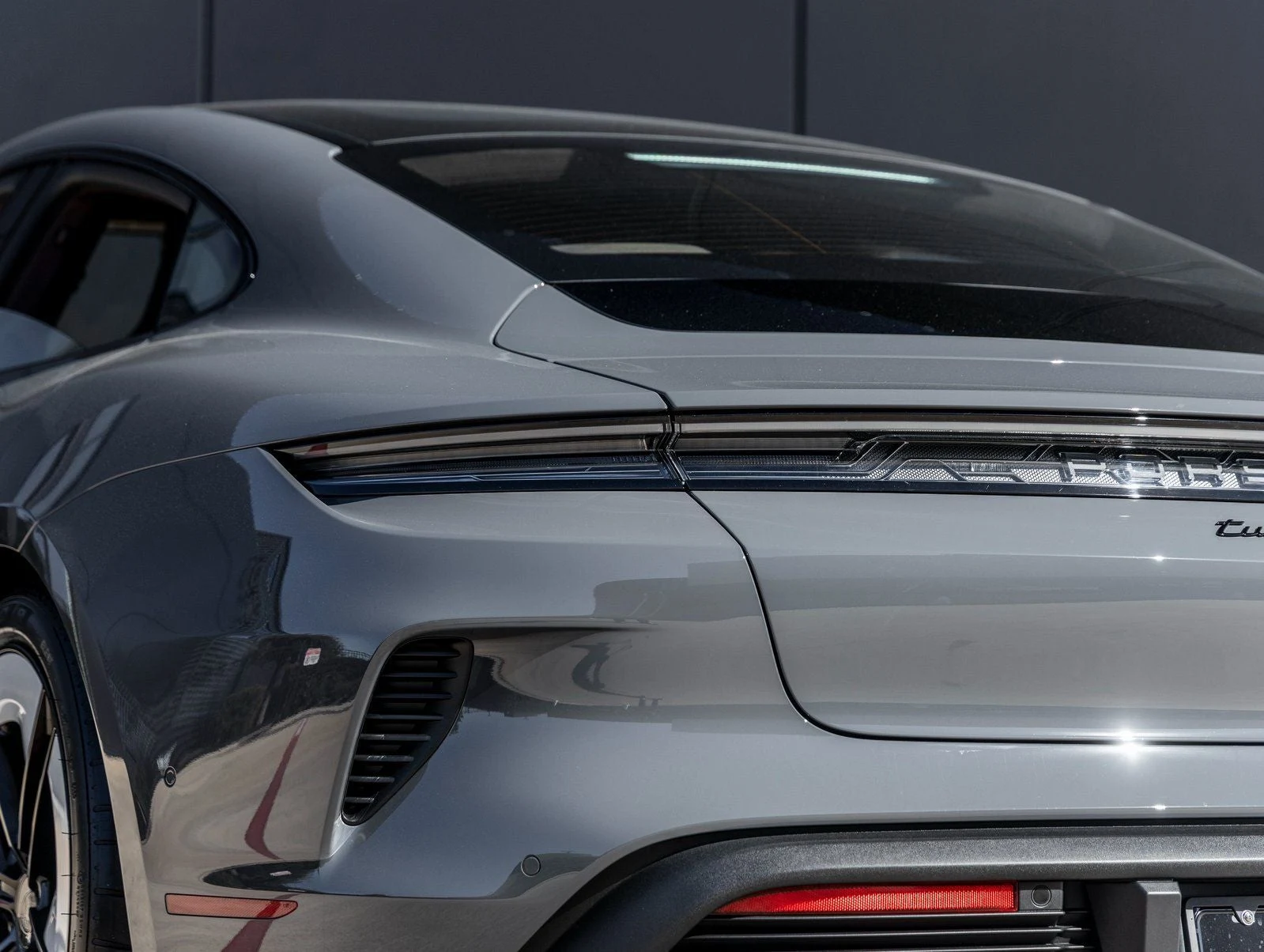 2026 Porsche Taycan Turbo S (2025 Update), 14/20