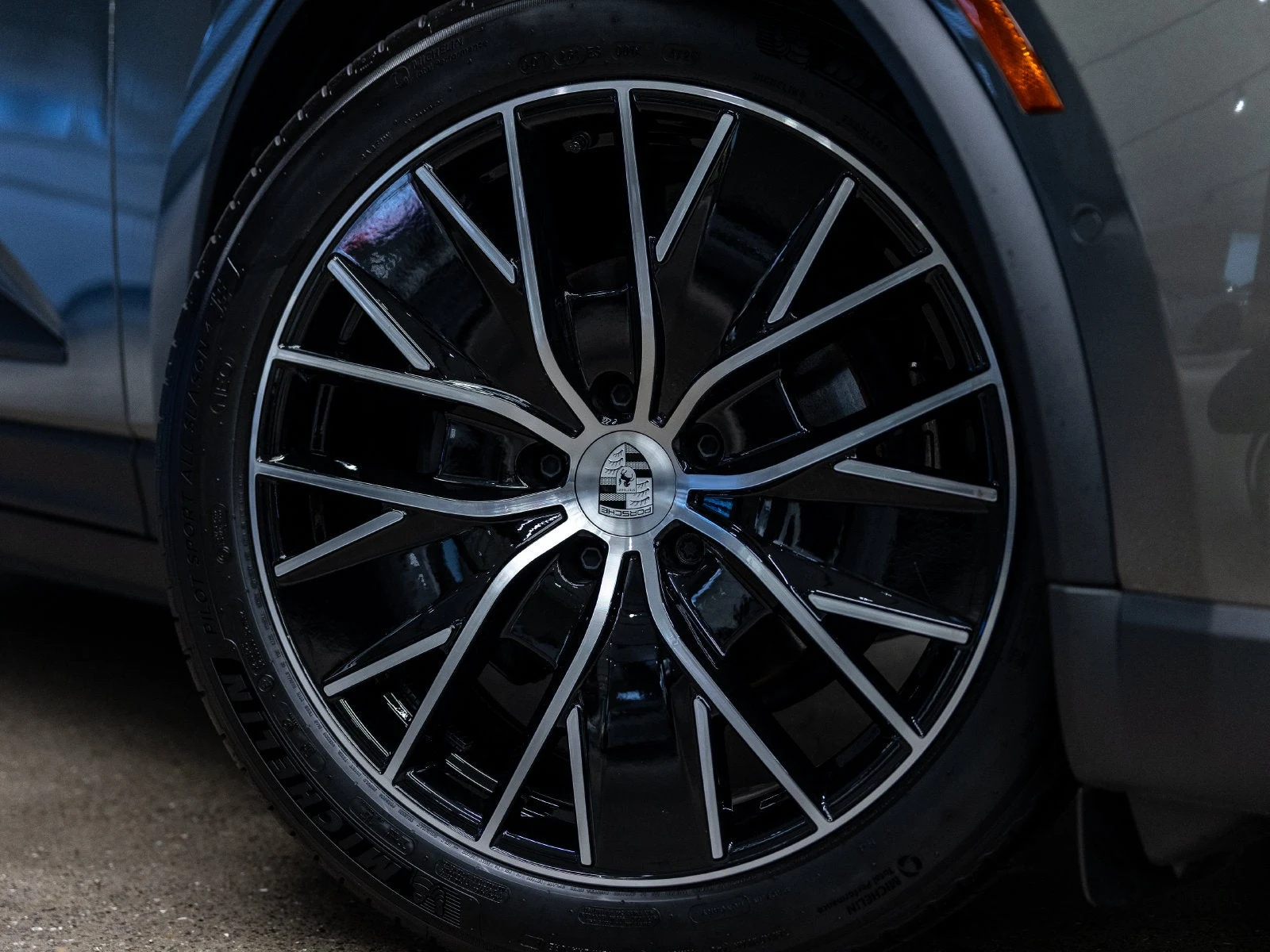 2026 Porsche Macan 4 Electric (XAB), 12/20