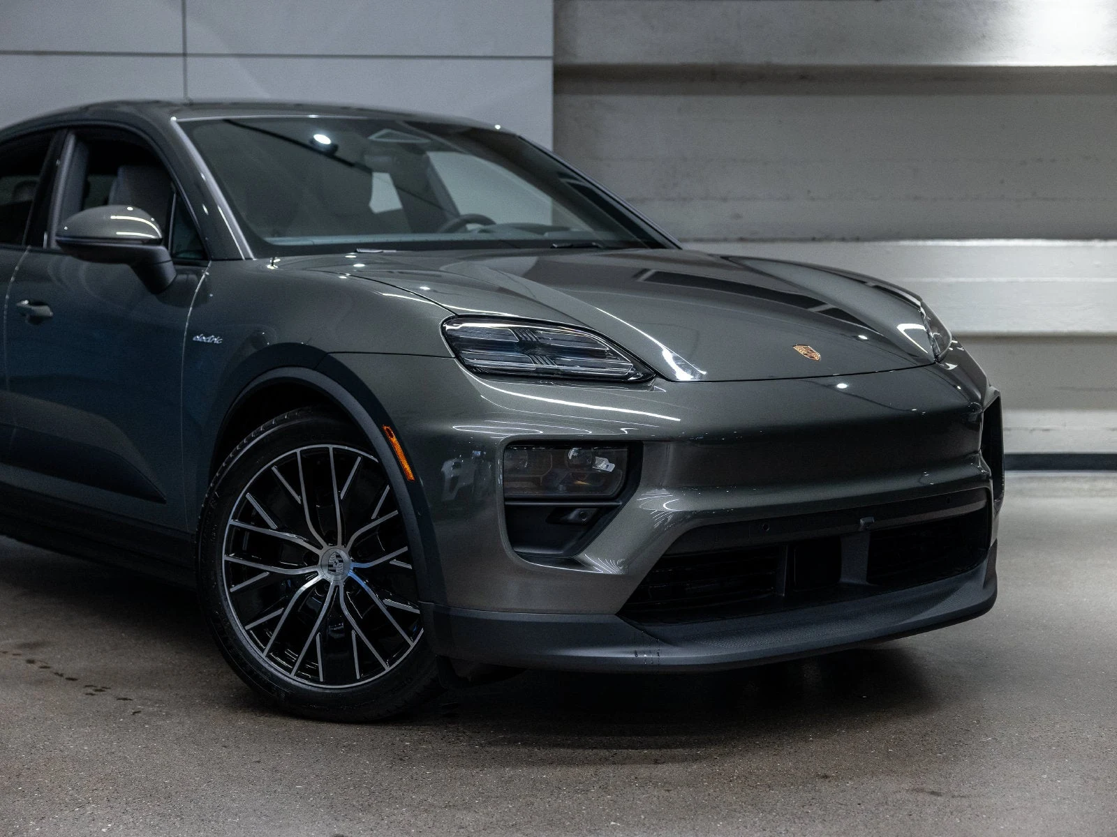 2026 Porsche Macan 4 Electric (XAB), 16/20