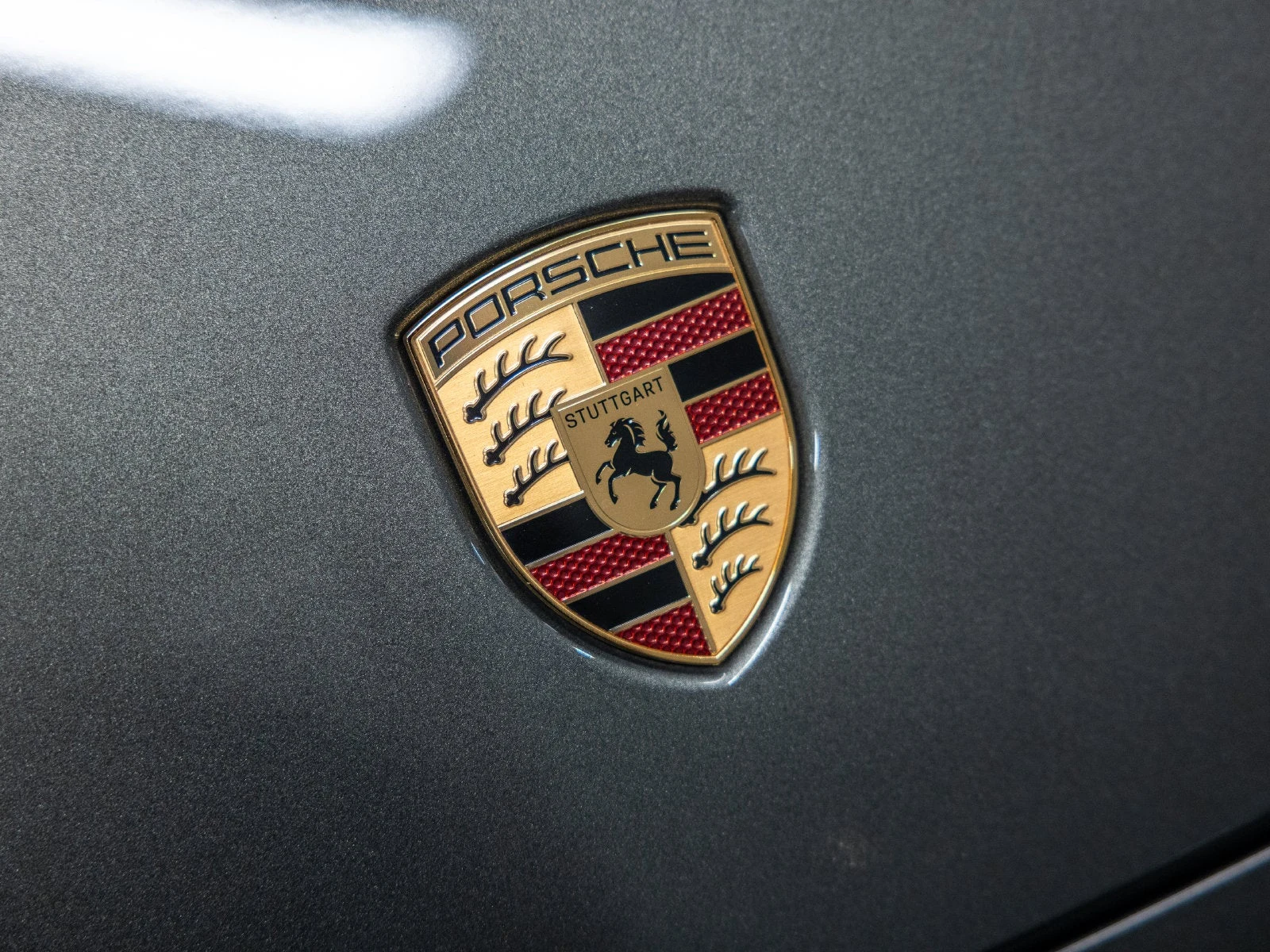 2026 Porsche Macan 4 Electric (XAB), 19/20