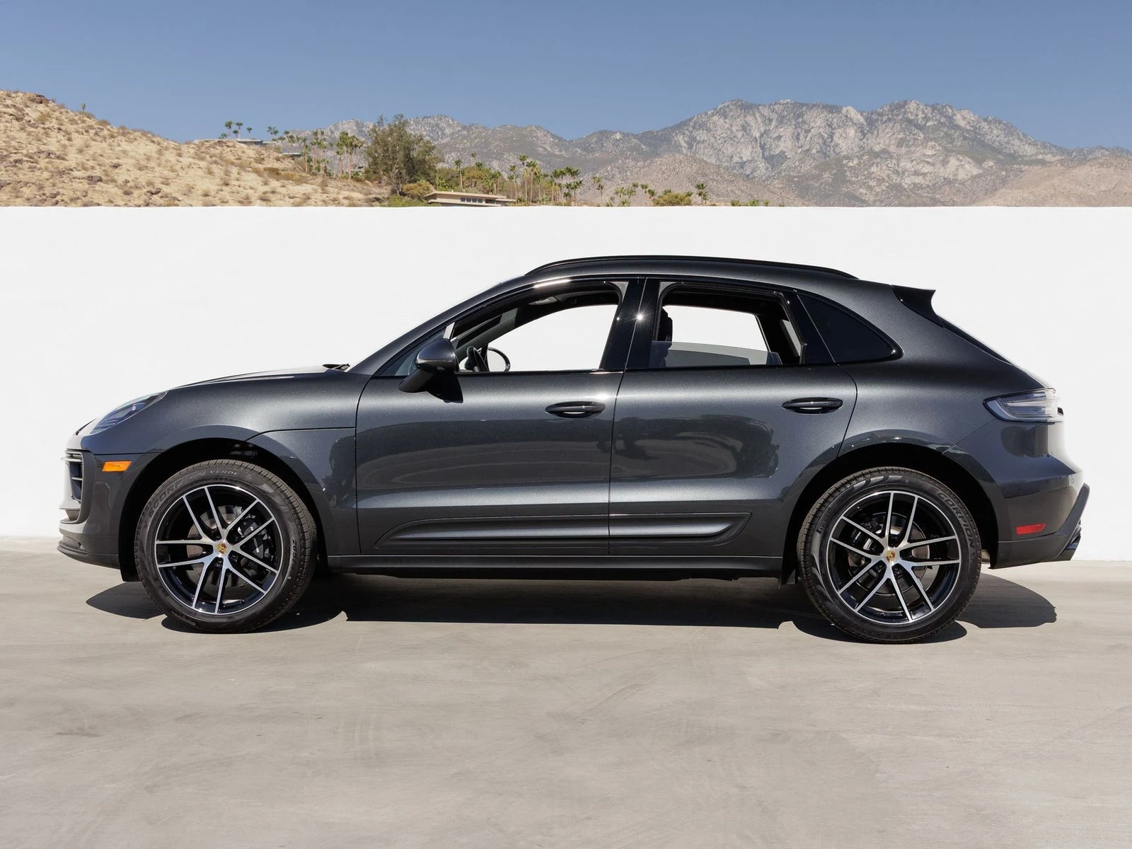 2026 Porsche Macan (95B), 2/20