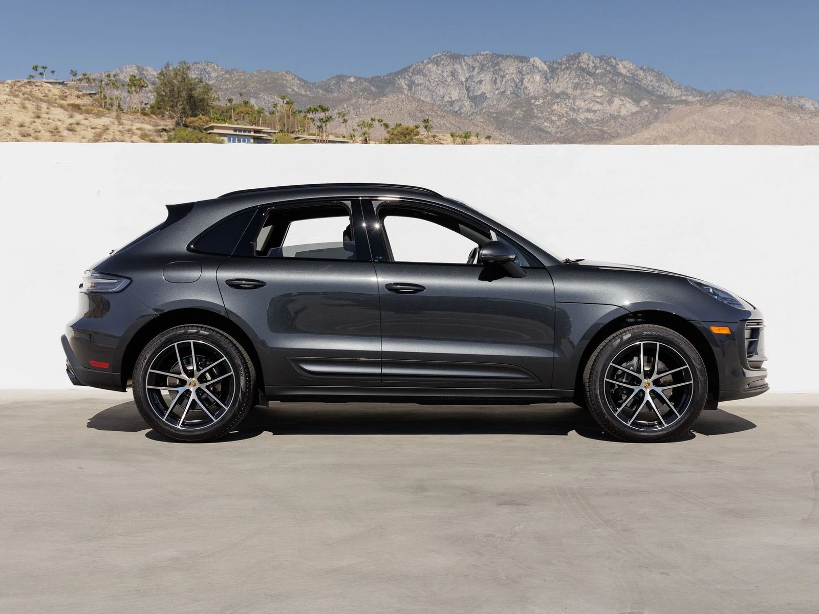 2026 Porsche Macan (95B), 8/20