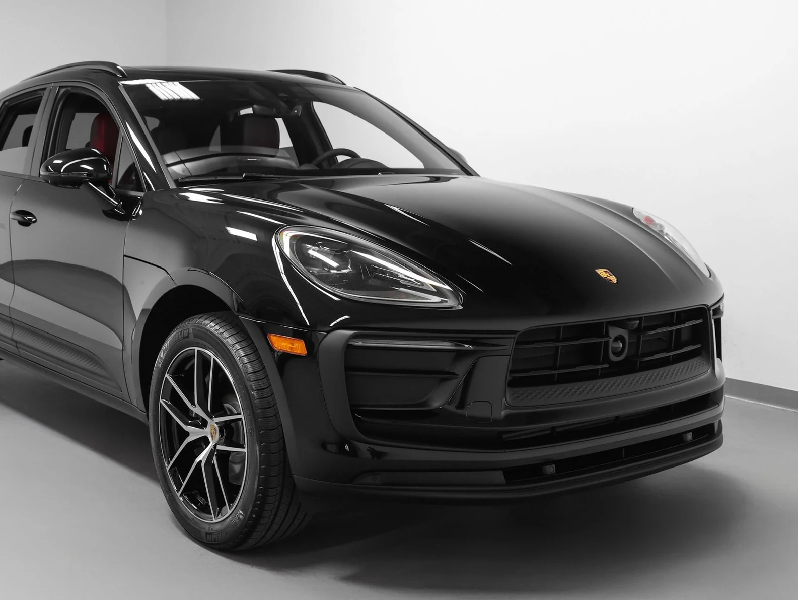 2026 Porsche Macan (95B), 8/20