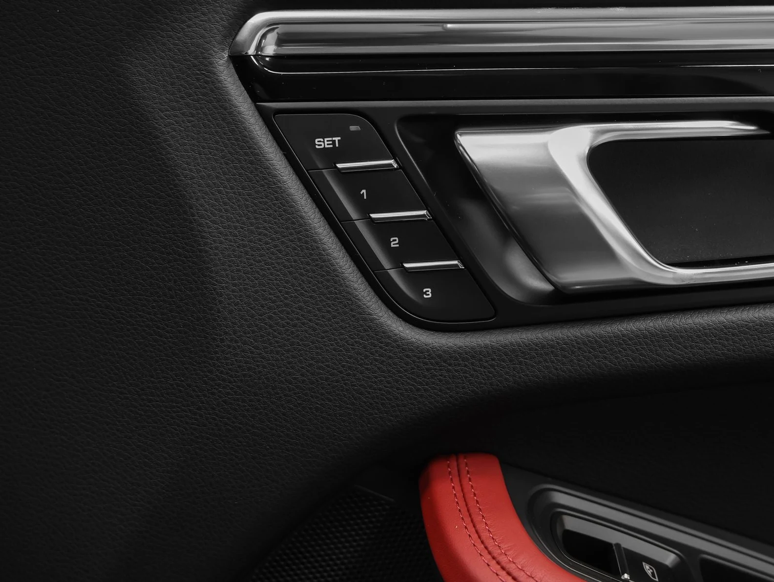 2026 Porsche Macan (95B), 18/20