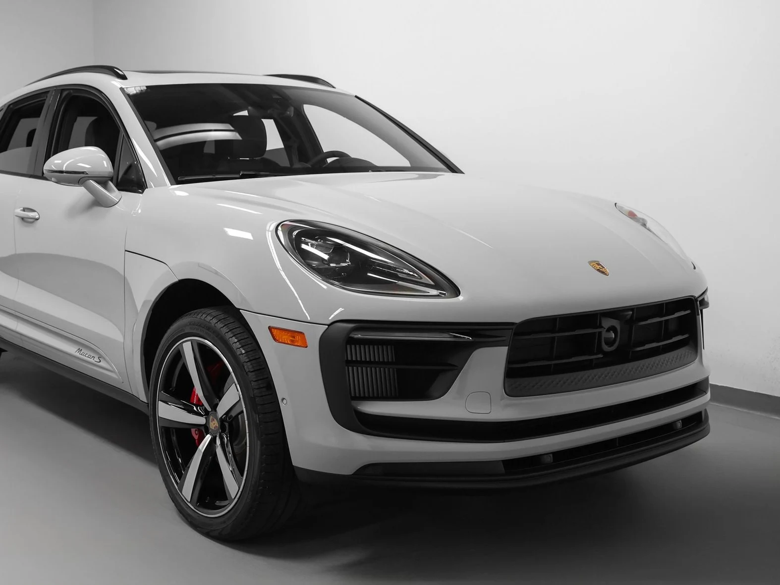 2026 Porsche Macan S (95B), 8/20