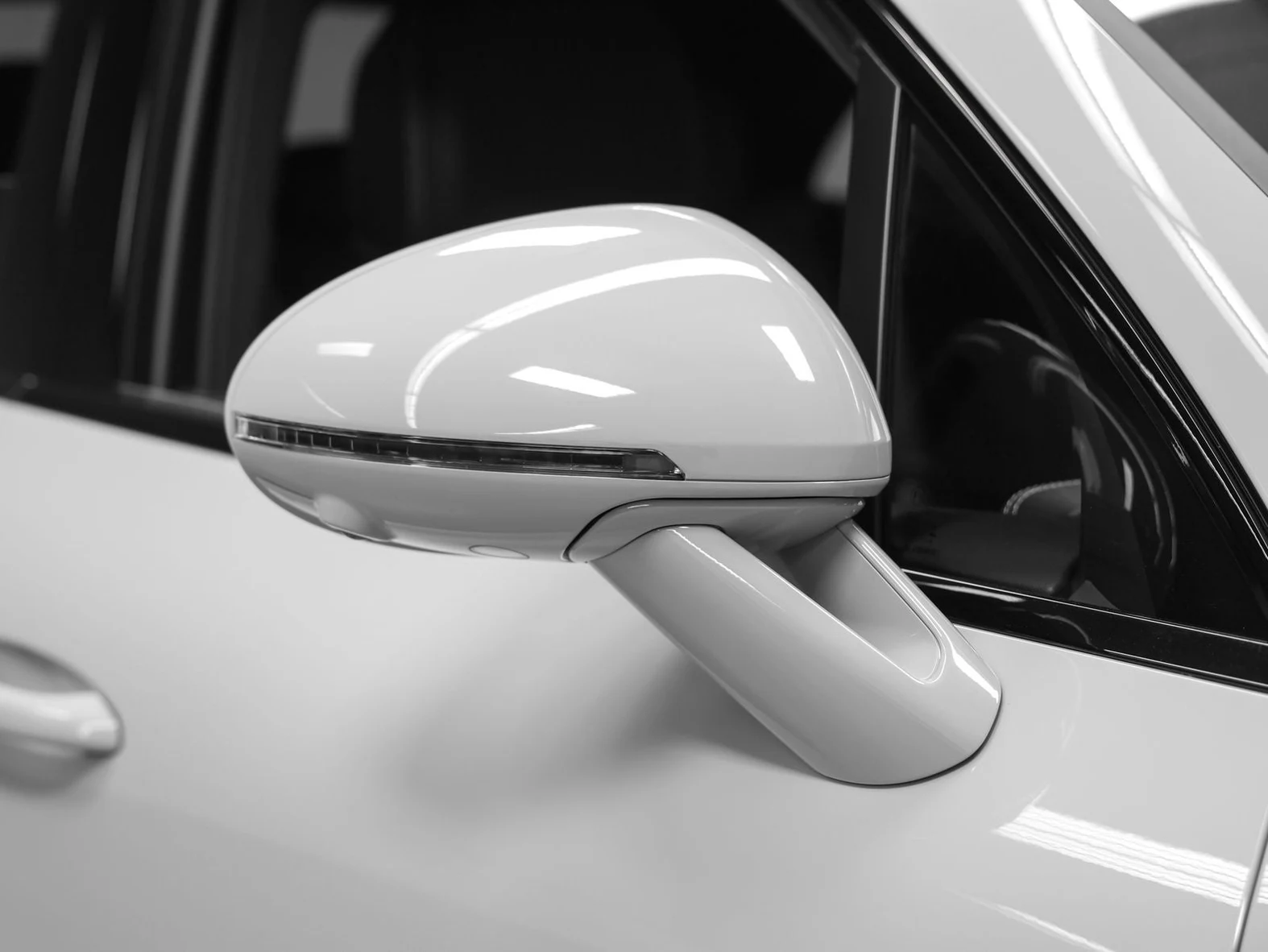 2026 Porsche Macan S (95B), 13/20