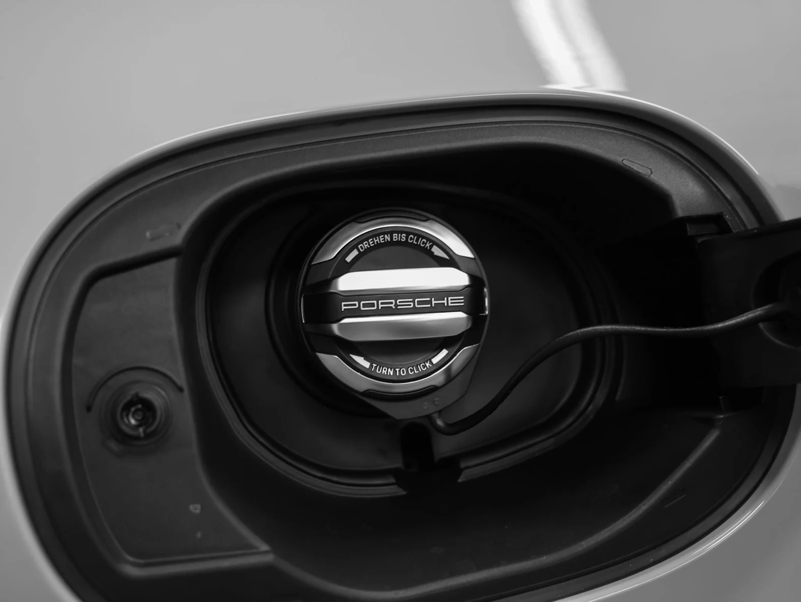 2026 Porsche Macan S (95B), 19/20