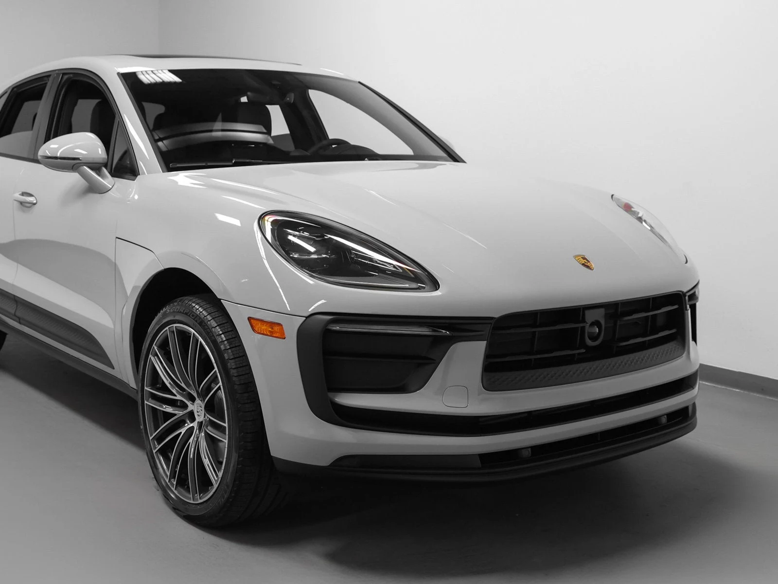 2026 Porsche Macan (95B), 9/20