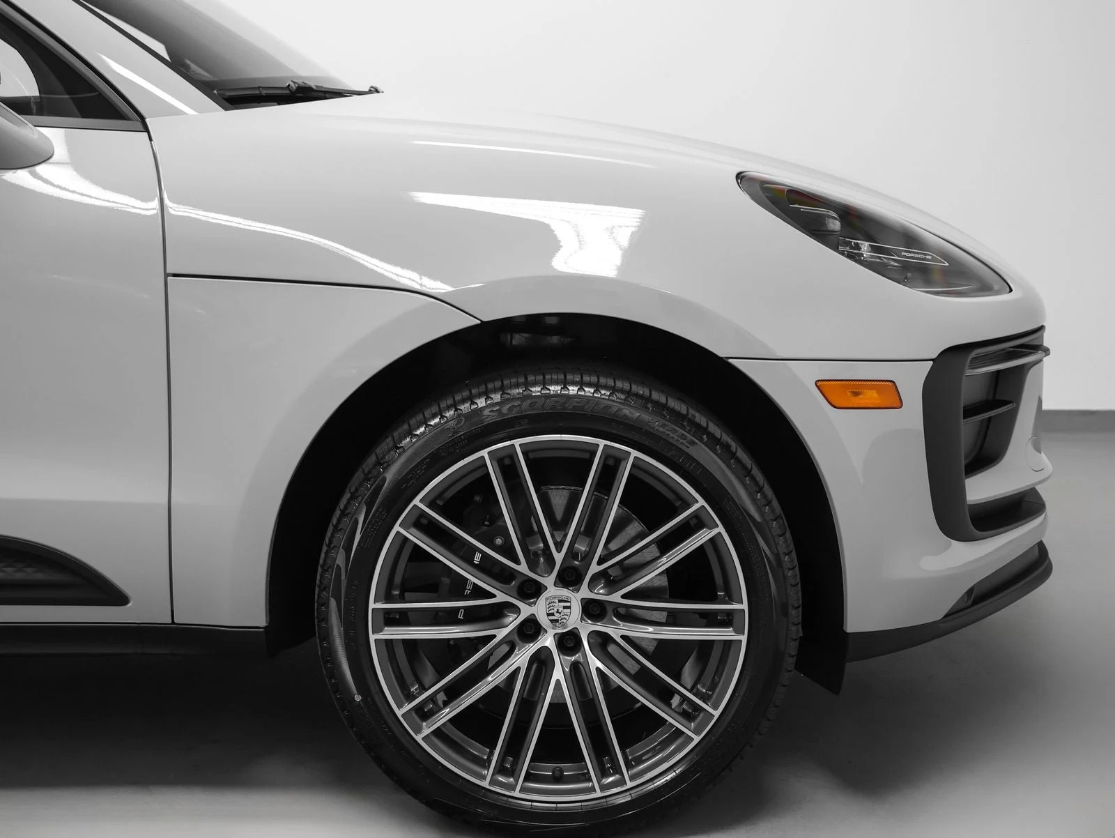 2026 Porsche Macan (95B), 15/20