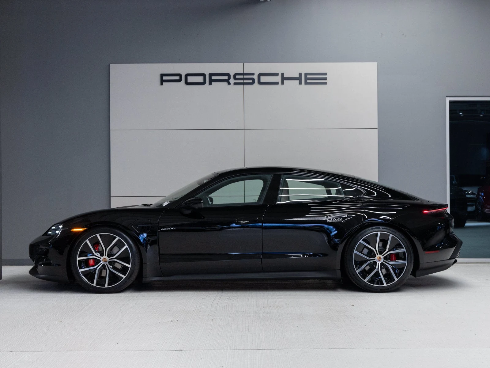 2026 Porsche Taycan 4S (2025 Update), 2/20